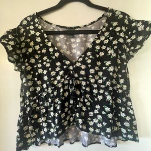 Girls floral top by Wild Fable sunflowers size Extra Large